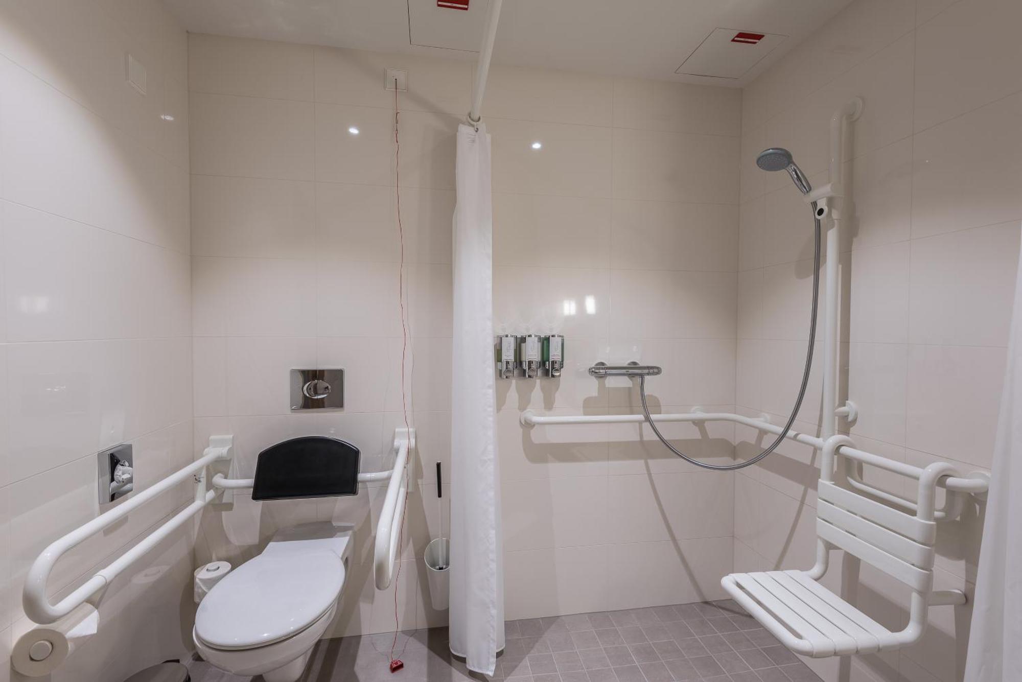 Hampton By Hilton Freiburg Hotel Ngoại thất bức ảnh