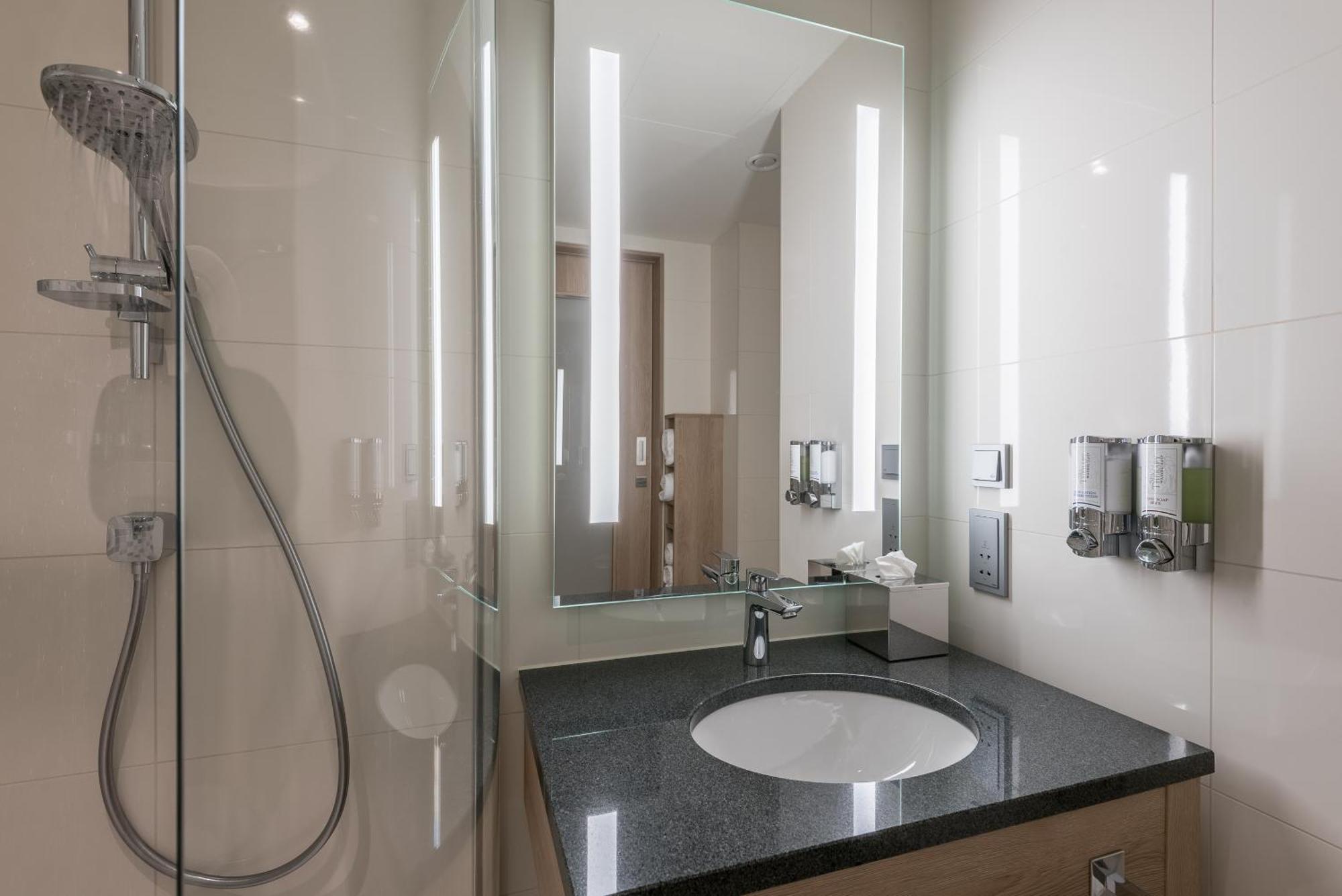Hampton By Hilton Freiburg Hotel Ngoại thất bức ảnh