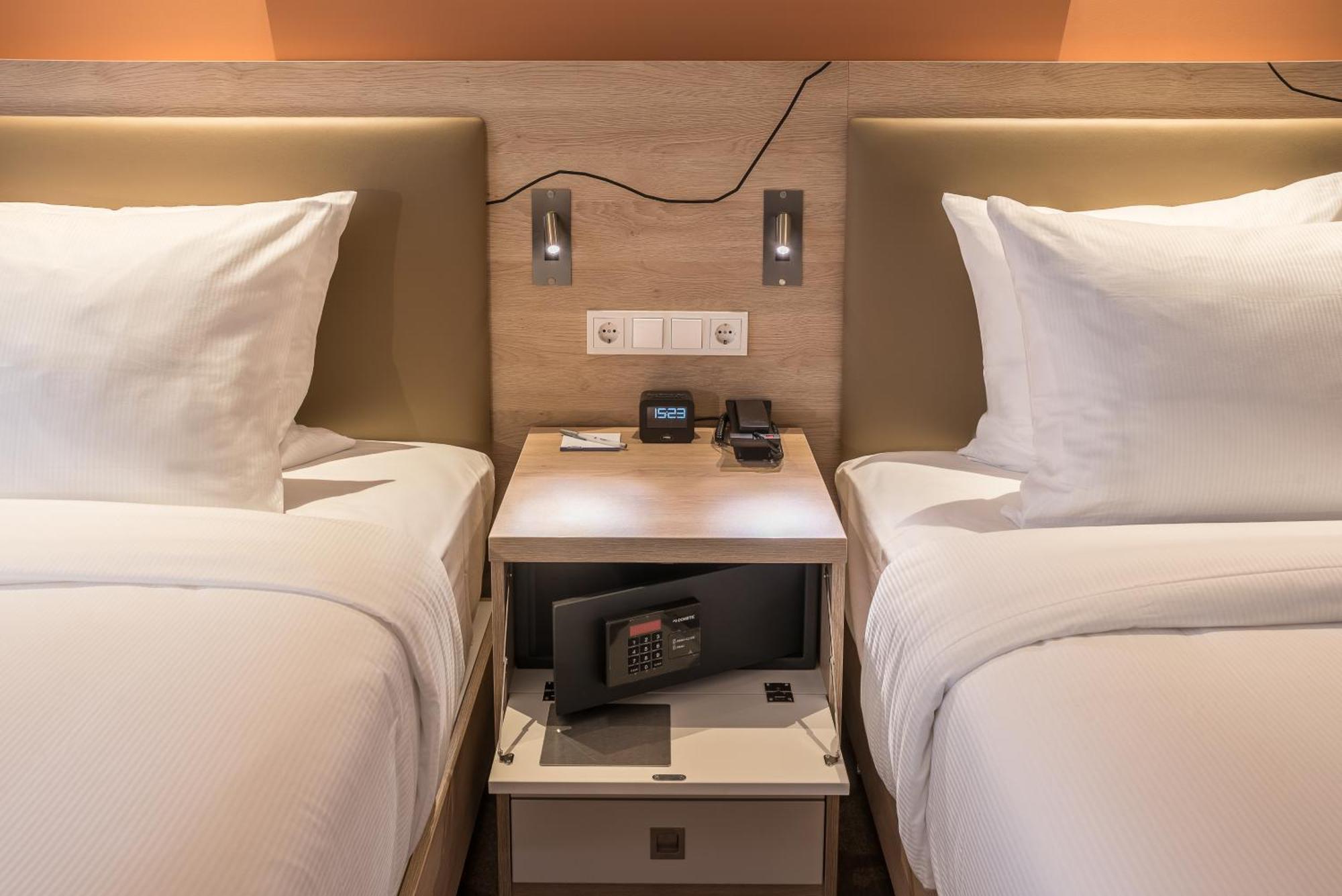 Hampton By Hilton Freiburg Hotel Ngoại thất bức ảnh