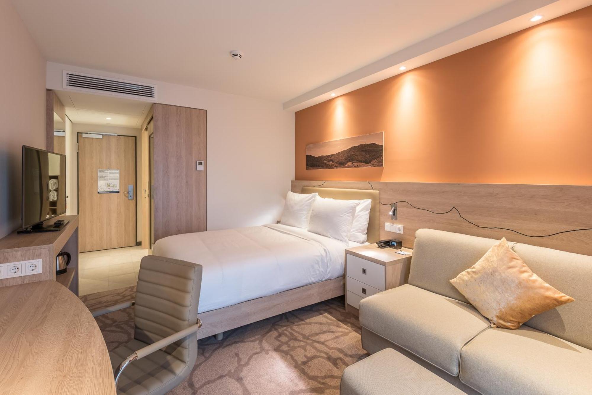 Hampton By Hilton Freiburg Hotel Ngoại thất bức ảnh