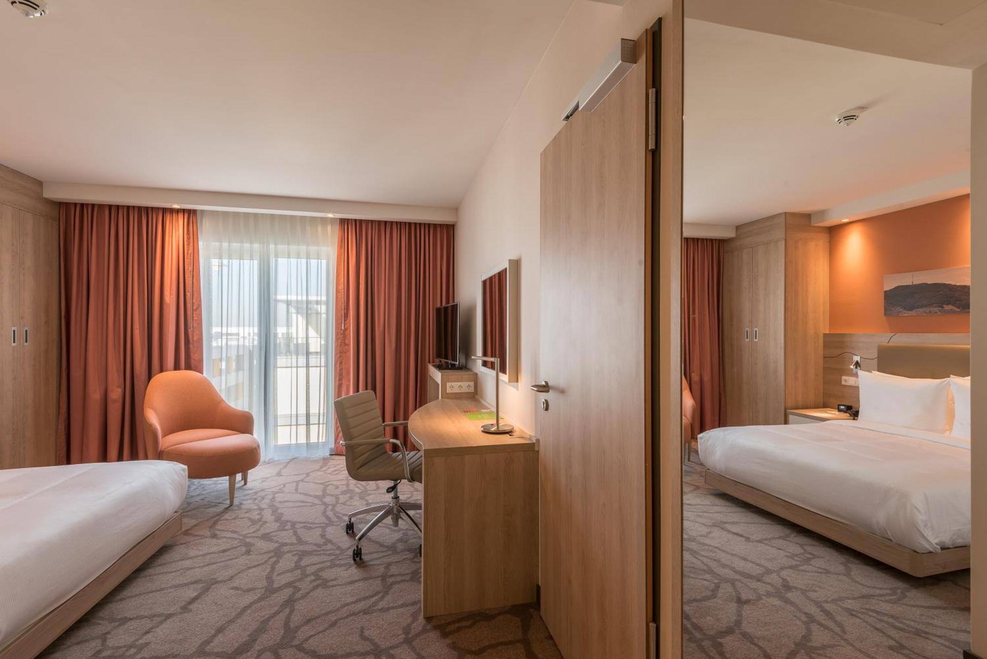 Hampton By Hilton Freiburg Hotel Ngoại thất bức ảnh