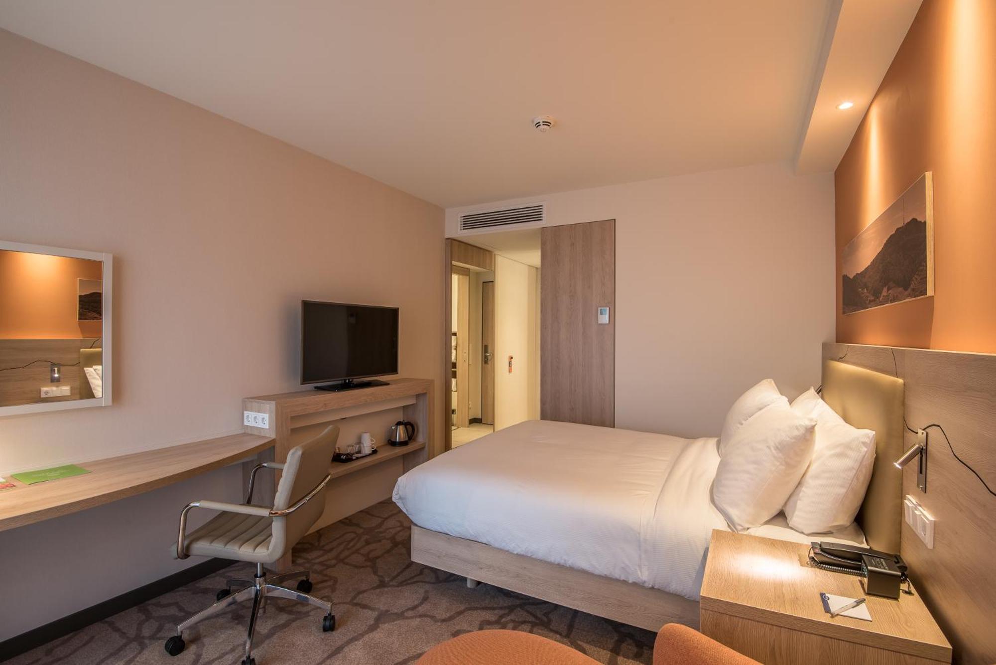 Hampton By Hilton Freiburg Hotel Ngoại thất bức ảnh