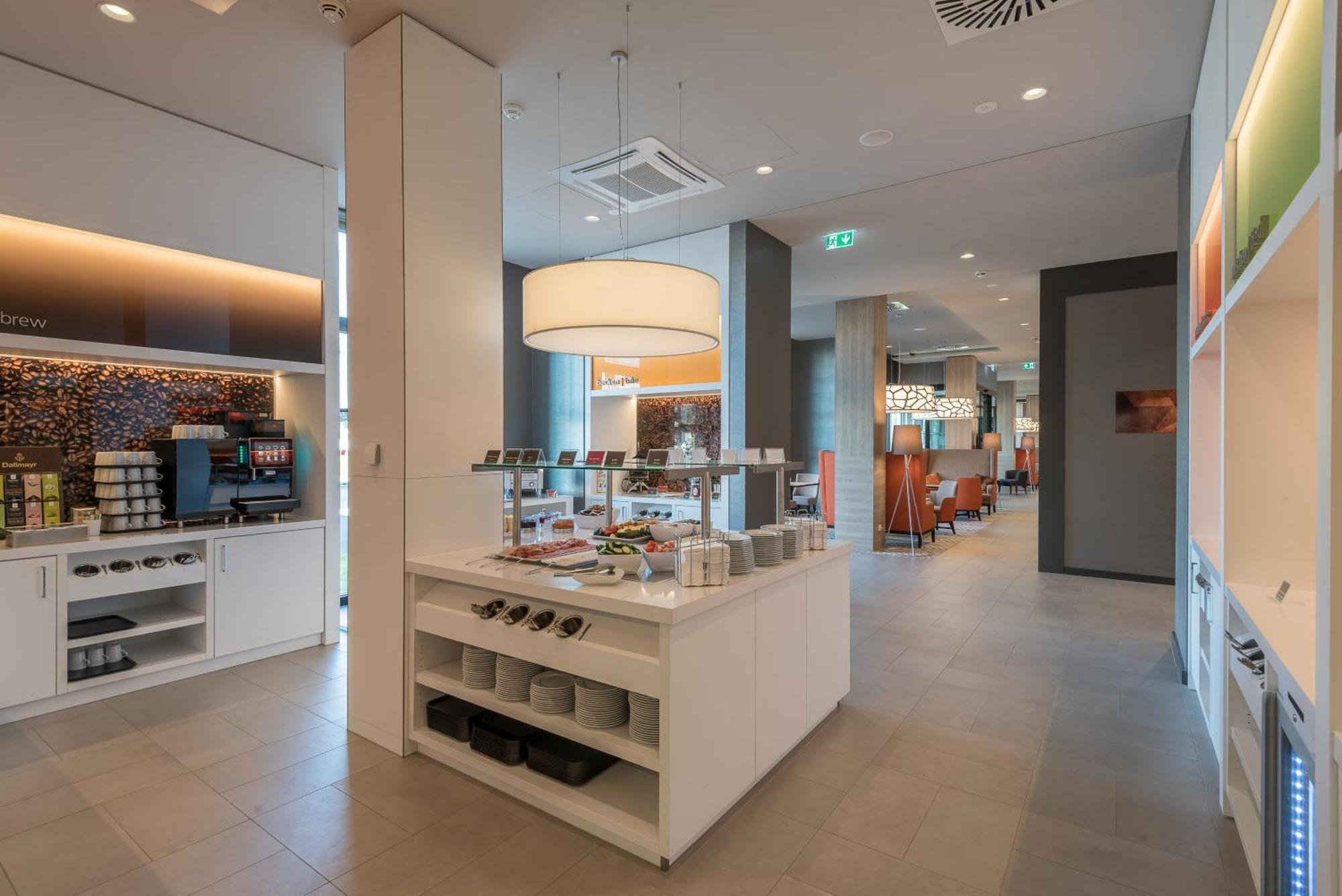 Hampton By Hilton Freiburg Hotel Ngoại thất bức ảnh