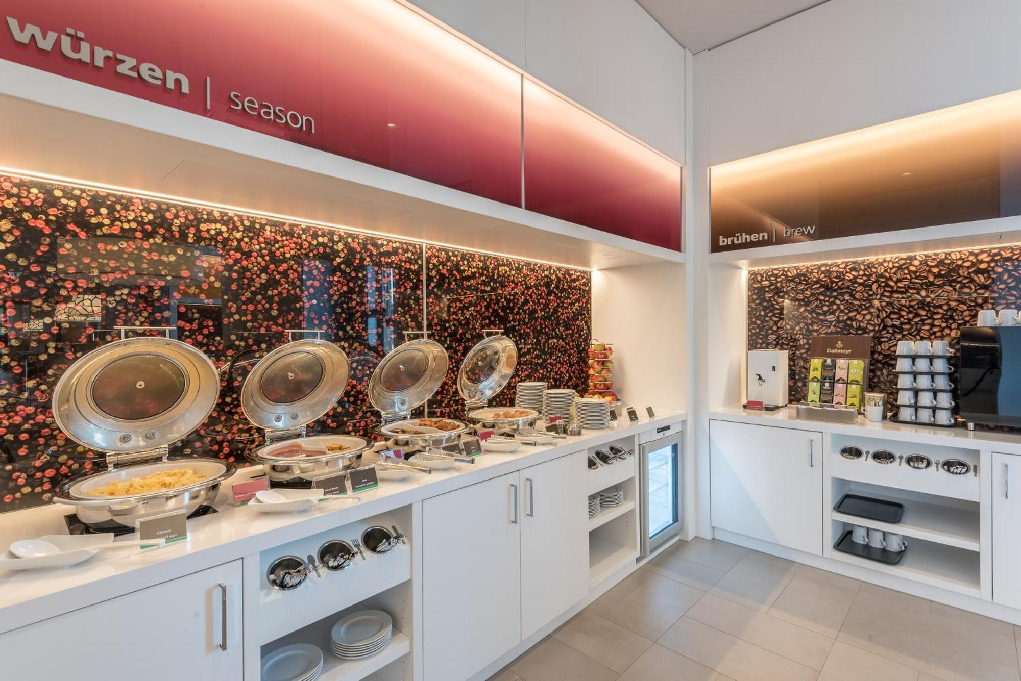 Hampton By Hilton Freiburg Hotel Ngoại thất bức ảnh